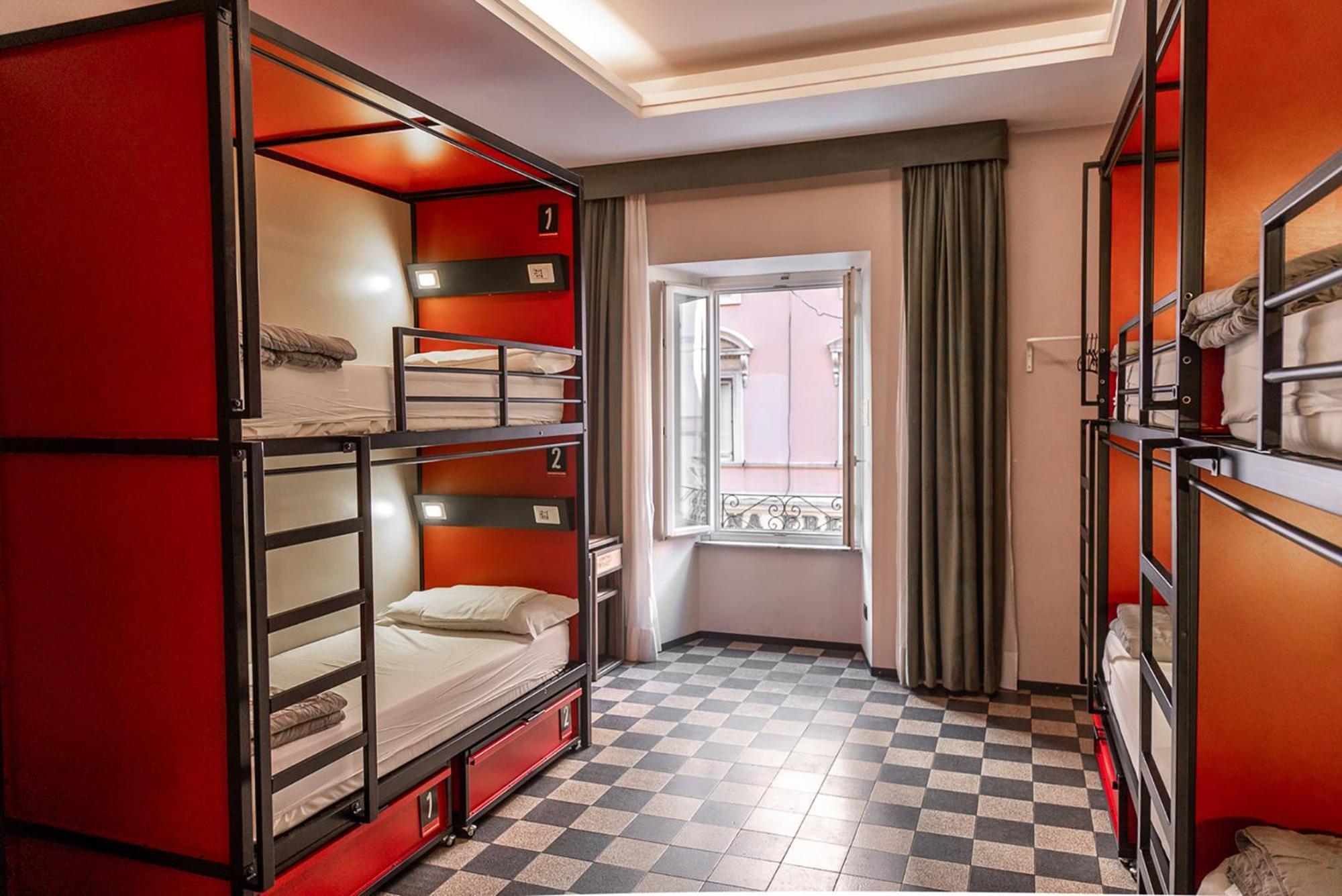 Yellowsquare Albergue